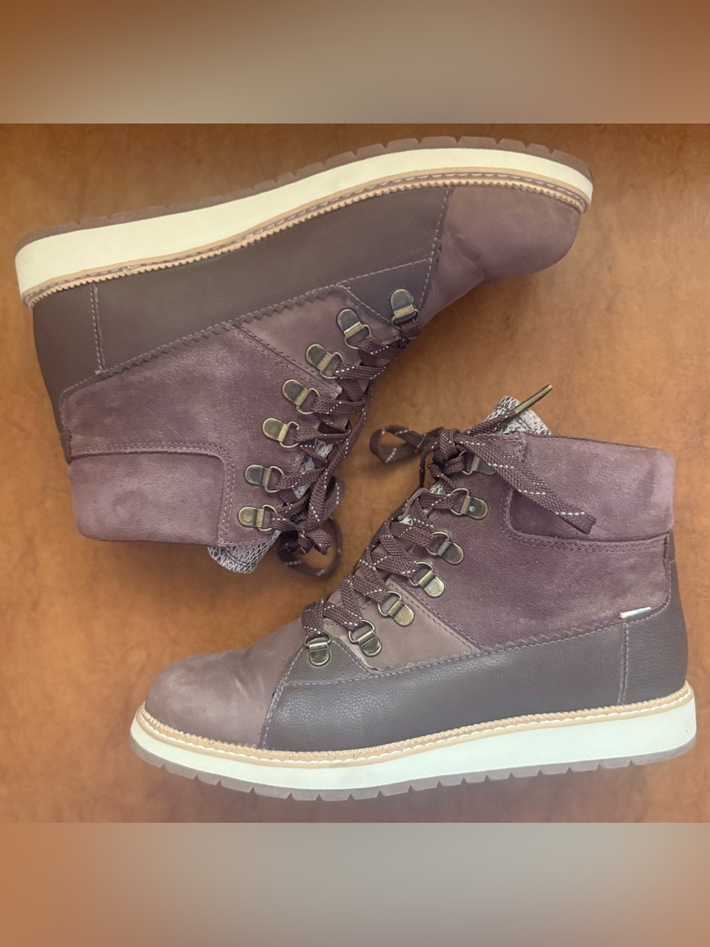 TOMS Mesa Waterproof Lace-Up Ankle Boots Brown Leather Suede Women’s Size 8 EUC - Picture 6 of 9